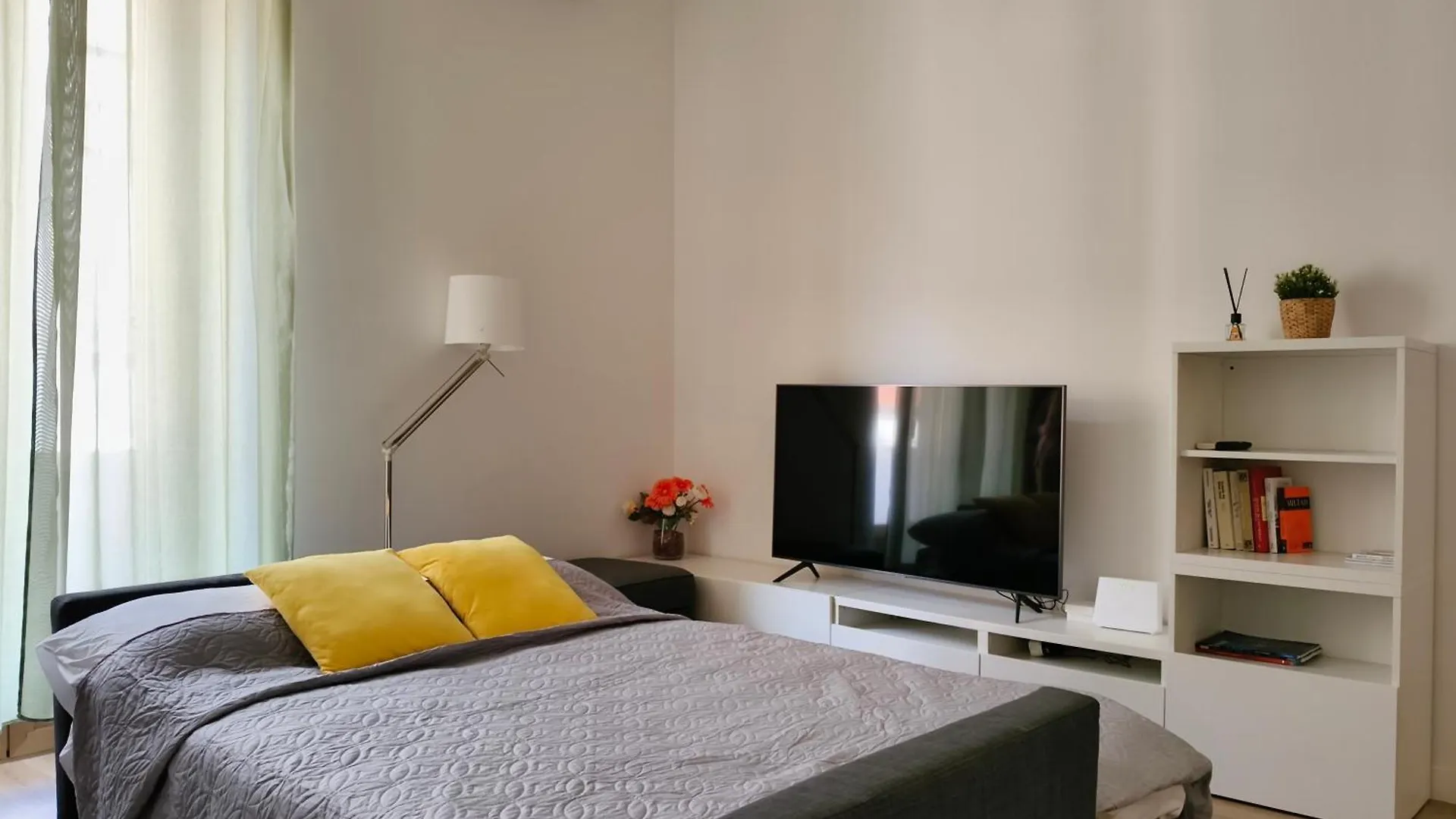 Eleganza Comfort Posizione Milan Italy